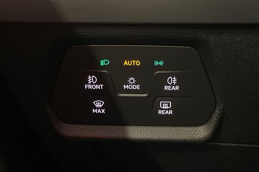 SEAT Leon Sportstourer vaihtoauto