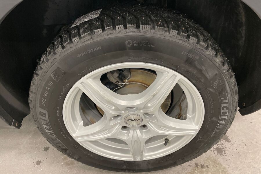 Volkswagen T-Roc vaihtoauto