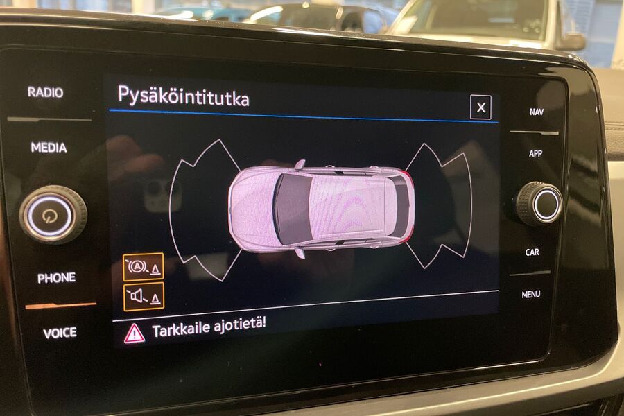 Volkswagen T-Roc vaihtoauto