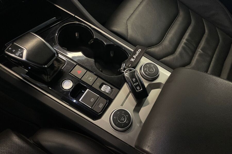 Volkswagen Touareg vaihtoauto