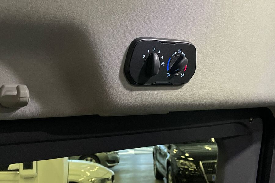 Ford Tourneo Custom vaihtoauto