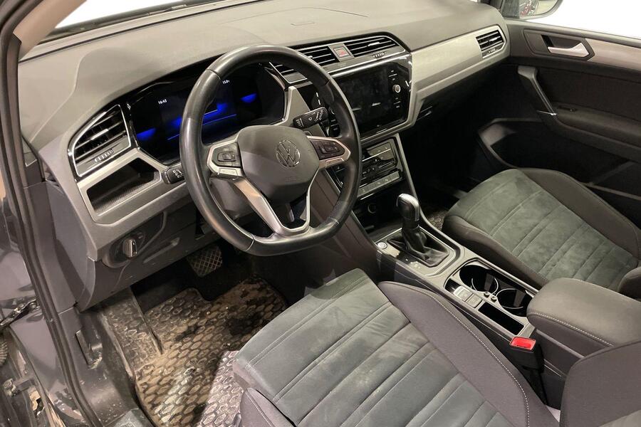 Volkswagen Touran vaihtoauto