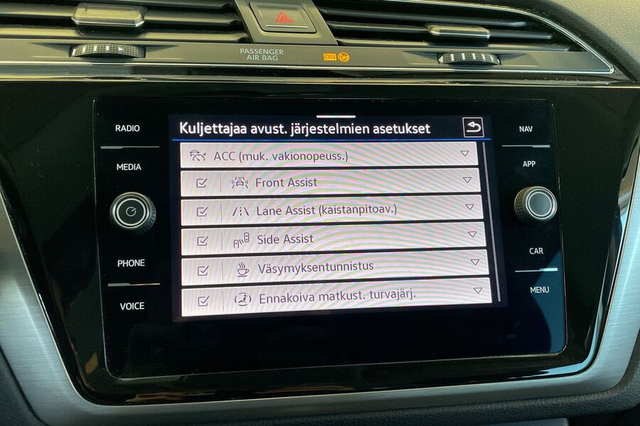 Volkswagen Touran vaihtoauto