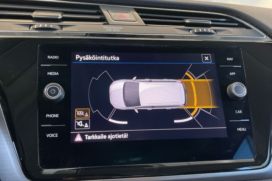 Volkswagen Touran vaihtoauto