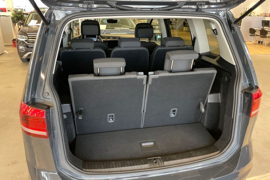 Volkswagen Touran vaihtoauto