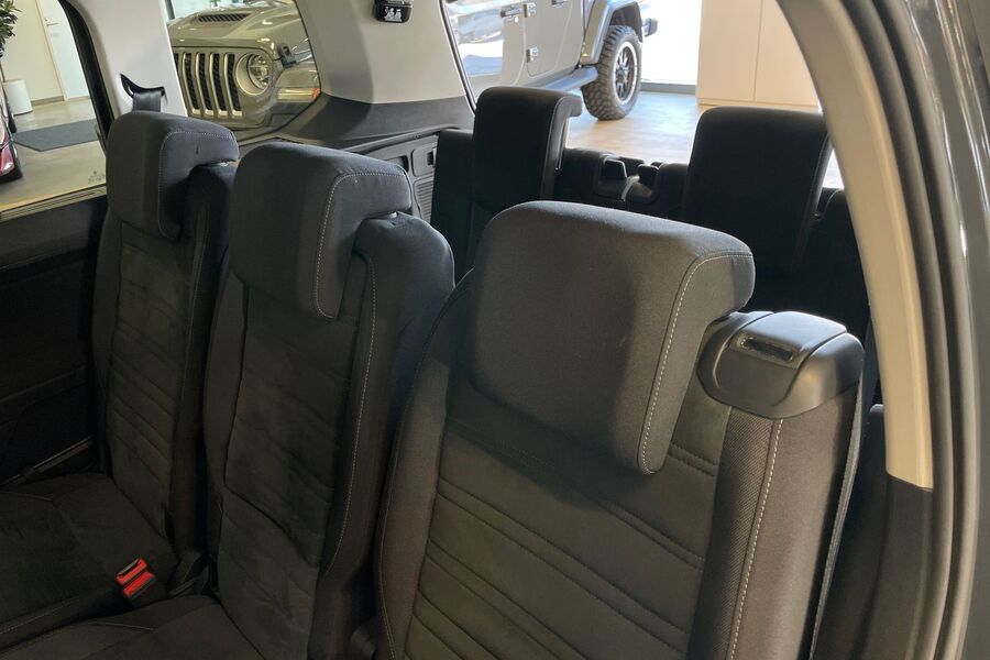 Volkswagen Touran vaihtoauto