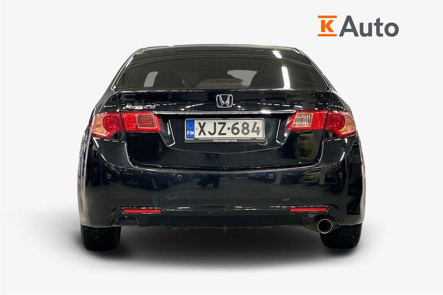 Honda Accord vaihtoauto