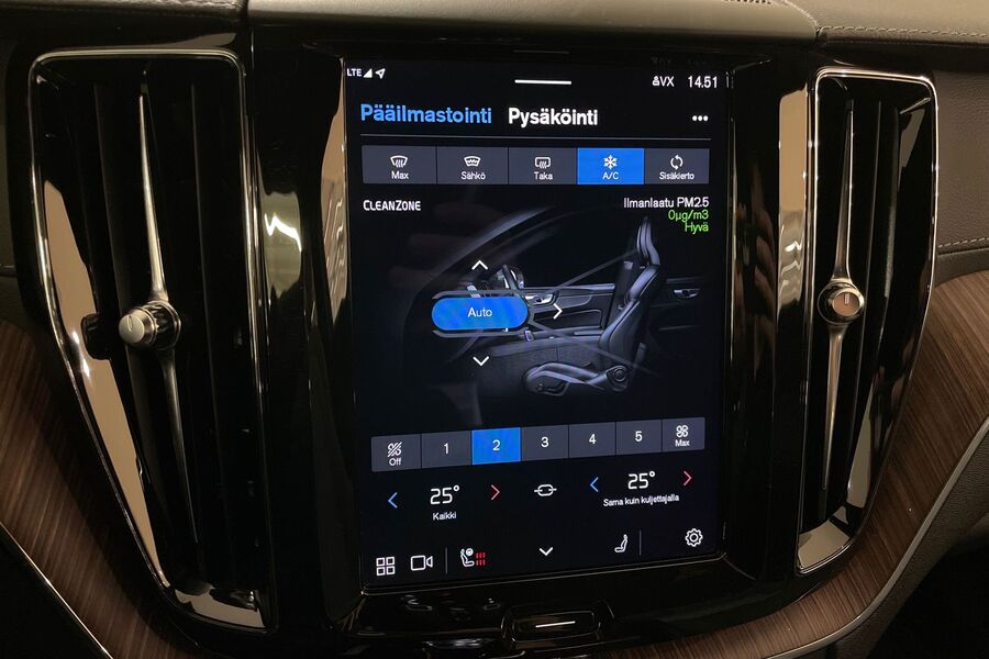 Volvo XC60 vaihtoauto