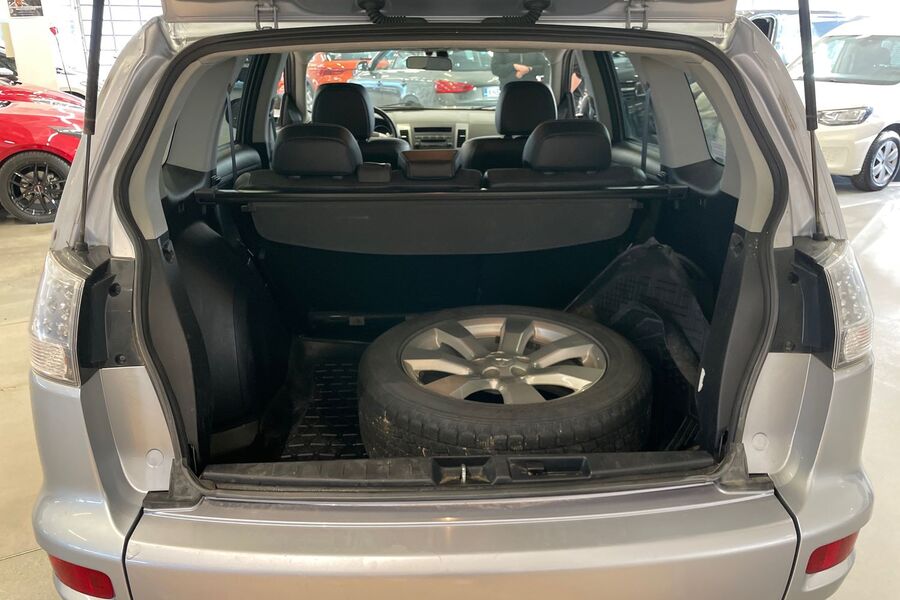 Mitsubishi Outlander vaihtoauto