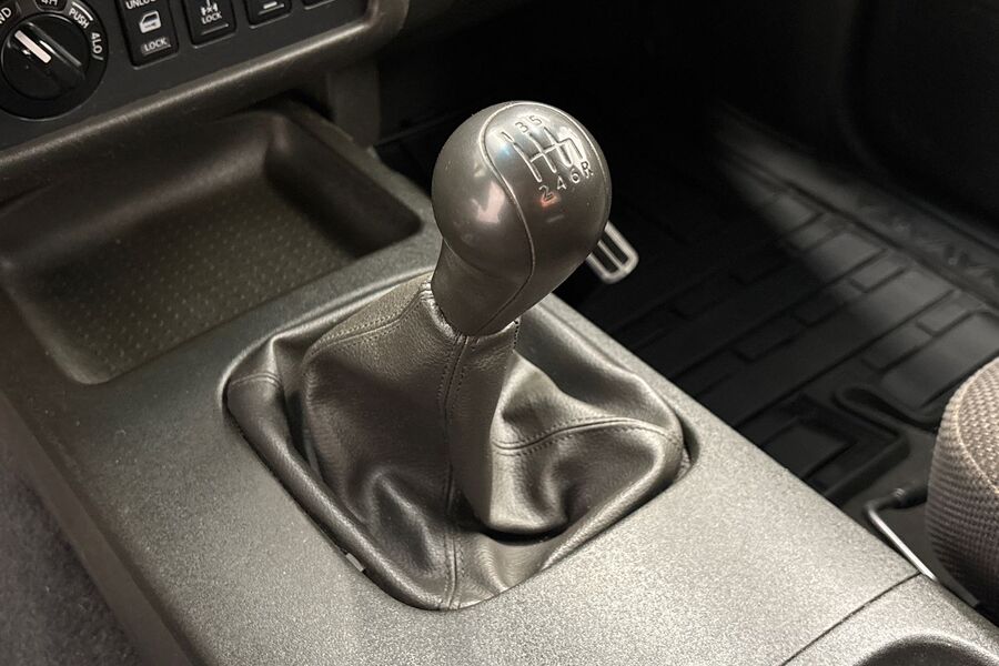 Nissan Navara vaihtoauto