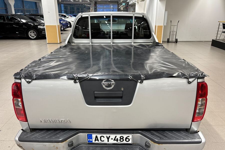 Nissan Navara vaihtoauto