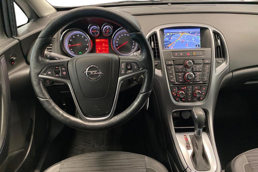 Opel Astra vaihtoauto