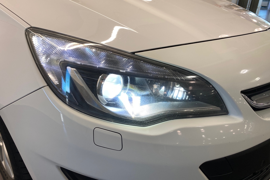 Opel Astra vaihtoauto