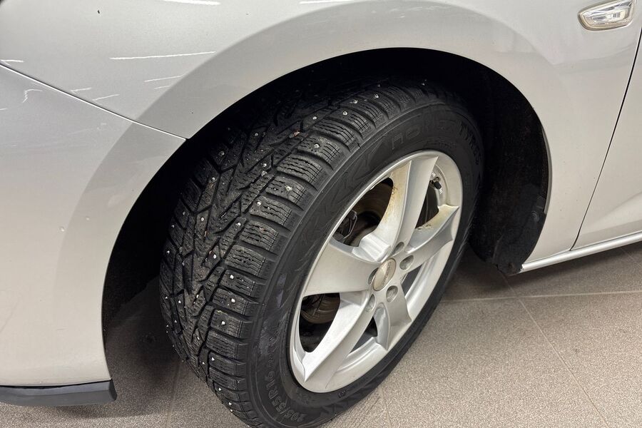 Opel Astra vaihtoauto