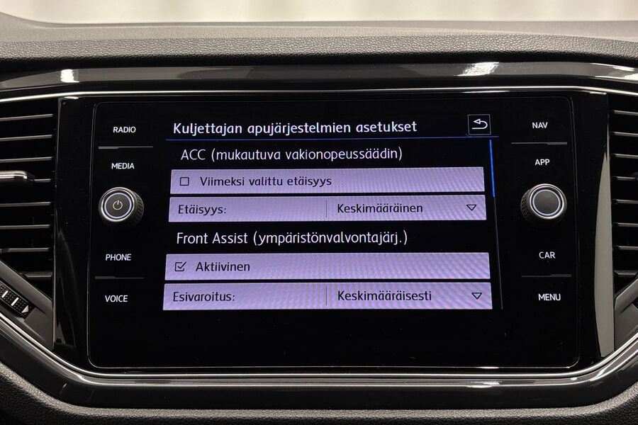 Volkswagen T-Roc vaihtoauto