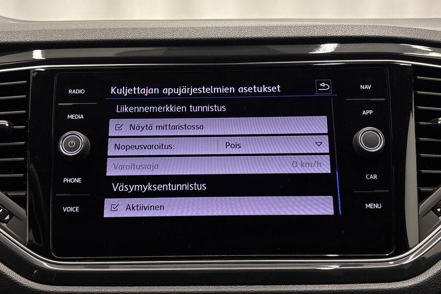 Volkswagen T-Roc vaihtoauto