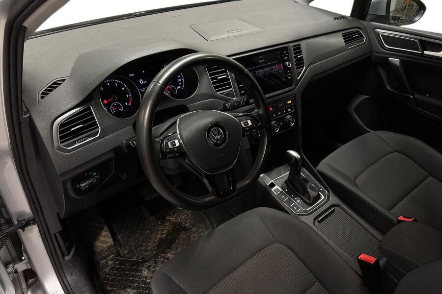 Volkswagen Golf Sportsvan vaihtoauto