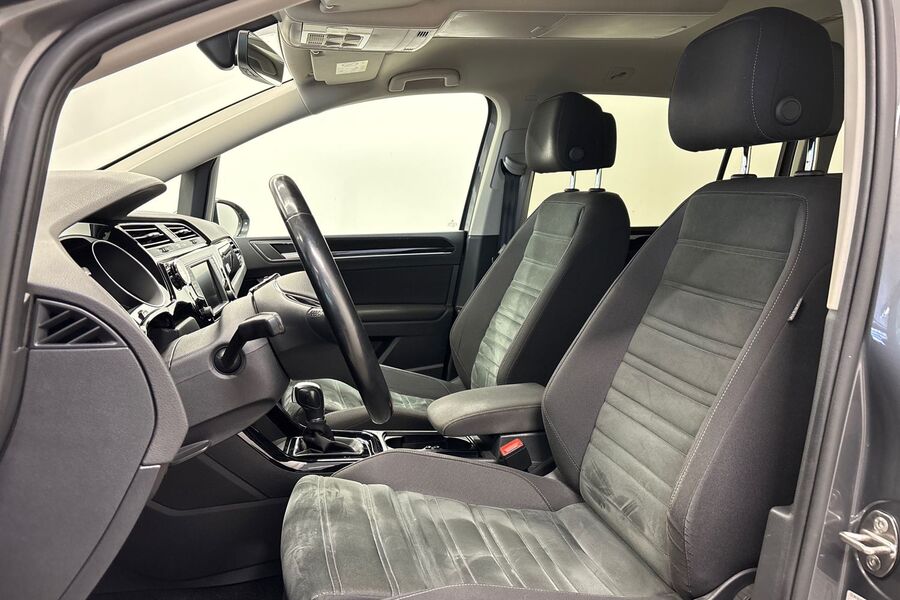 Volkswagen Touran vaihtoauto