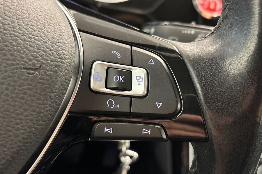 Volkswagen Touran vaihtoauto