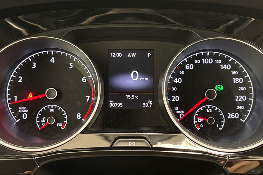 Volkswagen Touran vaihtoauto