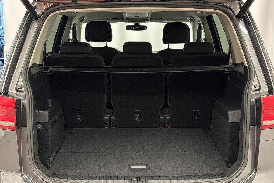 Volkswagen Touran vaihtoauto