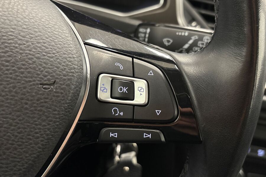 Volkswagen T-Roc vaihtoauto