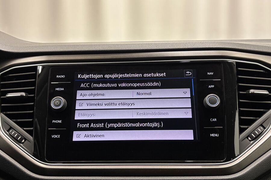 Volkswagen T-Roc vaihtoauto