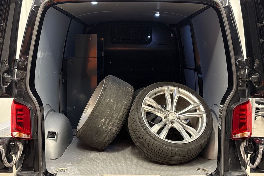 Volkswagen Transporter vaihtoauto