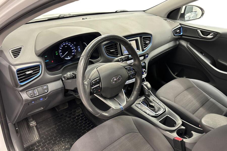 Hyundai IONIQ hybrid vaihtoauto