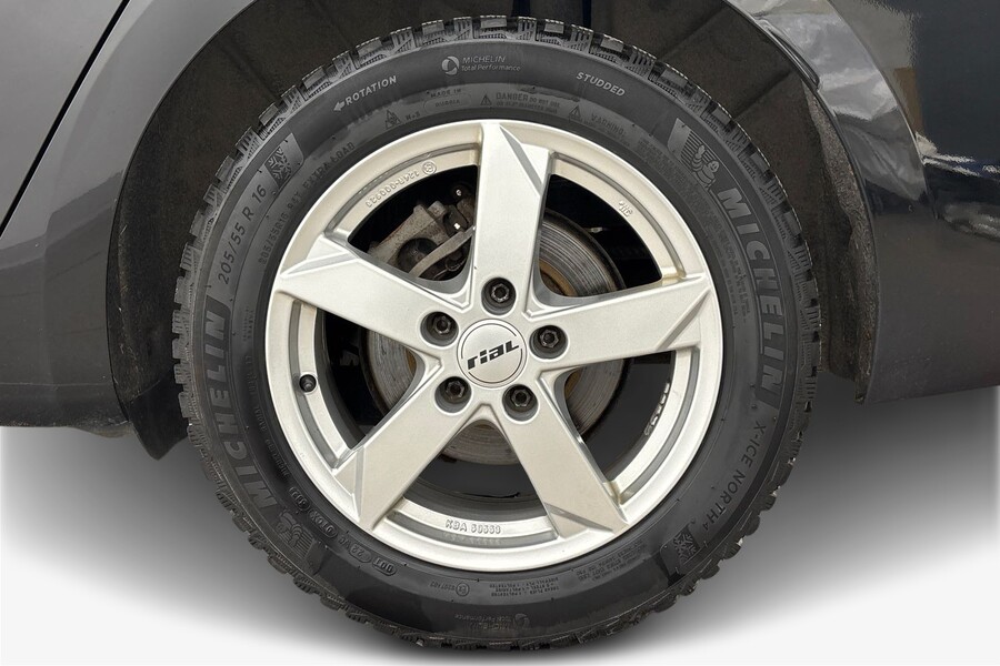 SEAT Leon Sportstourer vaihtoauto