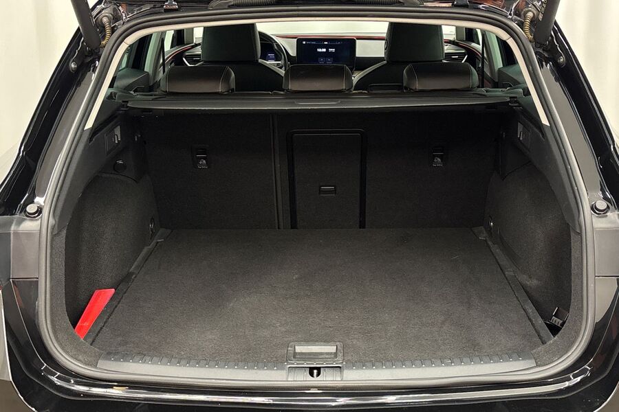 SEAT Leon Sportstourer vaihtoauto