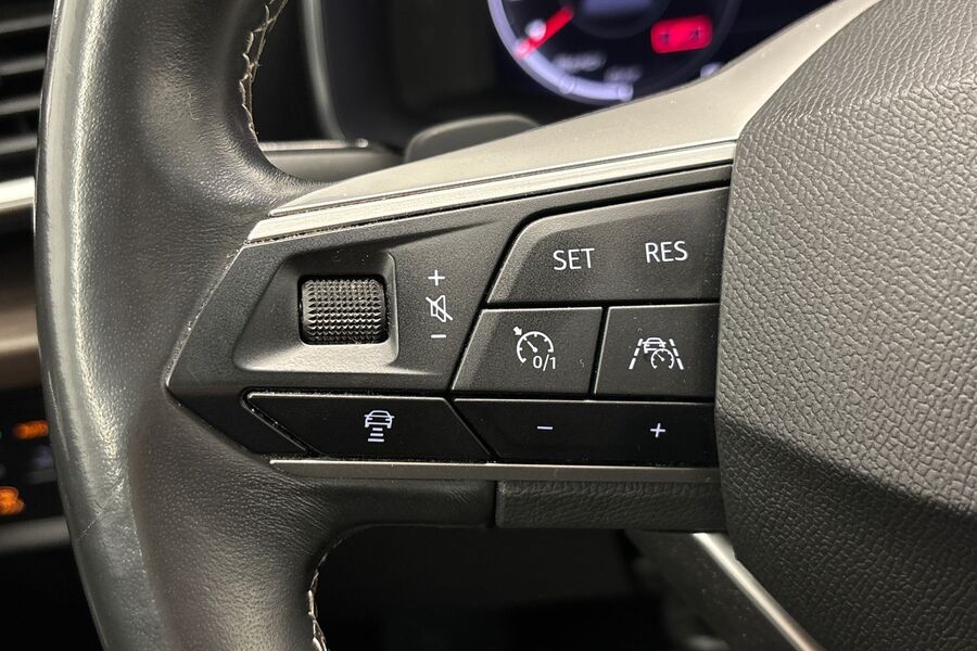 SEAT Leon Sportstourer vaihtoauto