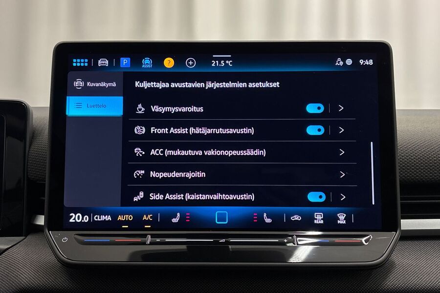 Volkswagen T-Roc vaihtoauto