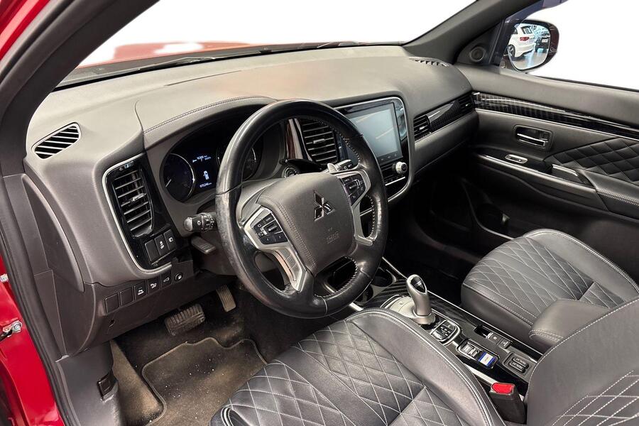 Mitsubishi Outlander PHEV vaihtoauto