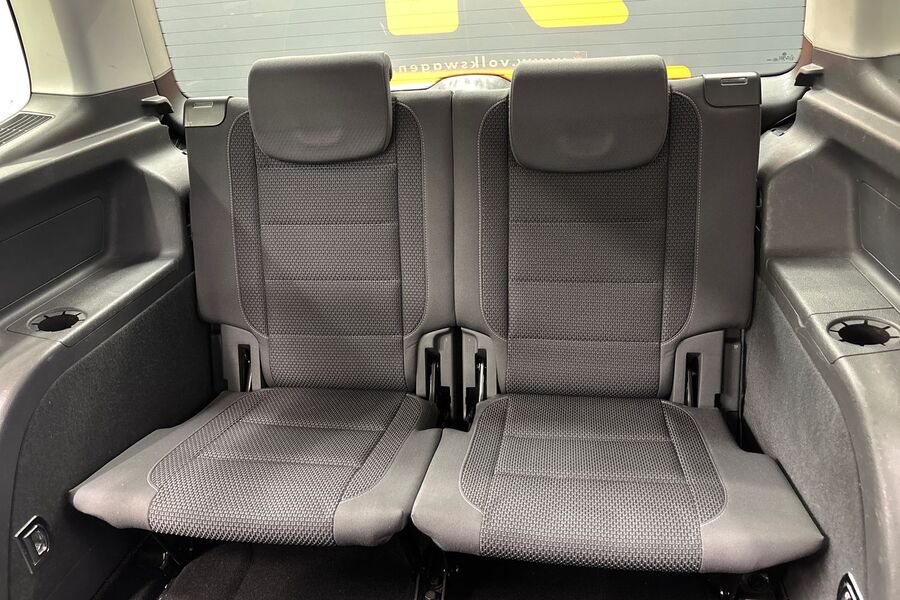 Volkswagen Touran vaihtoauto