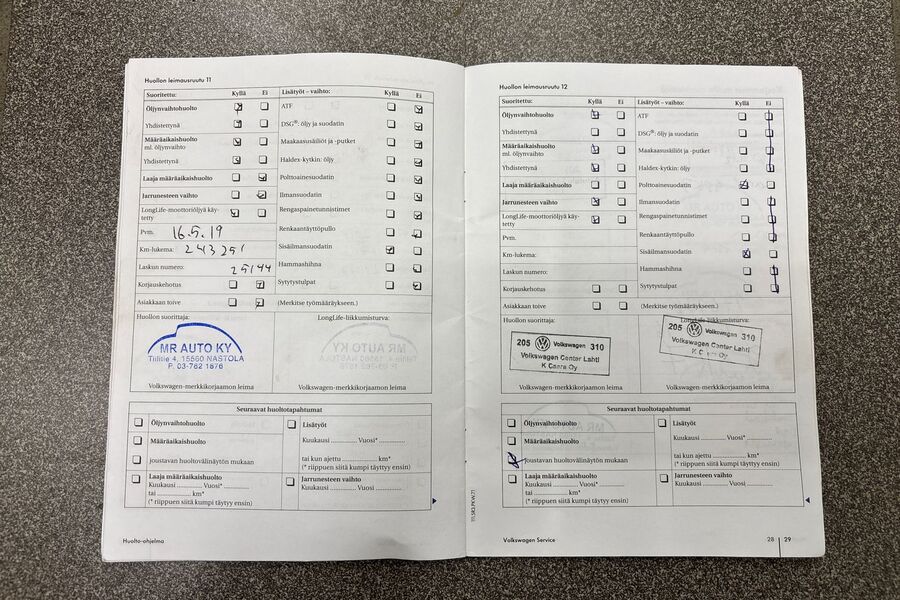 Volkswagen Touran vaihtoauto