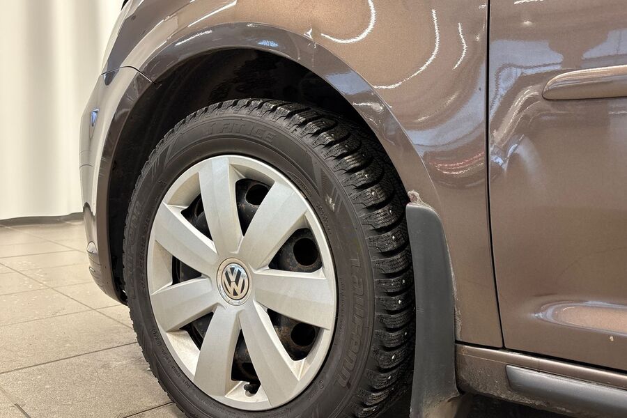 Volkswagen Touran vaihtoauto