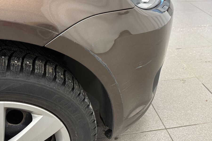 Volkswagen Touran vaihtoauto