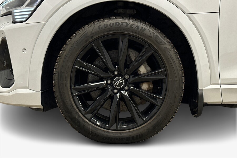 Audi e-tron vaihtoauto