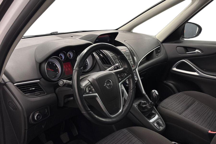 Opel Zafira Tourer vaihtoauto