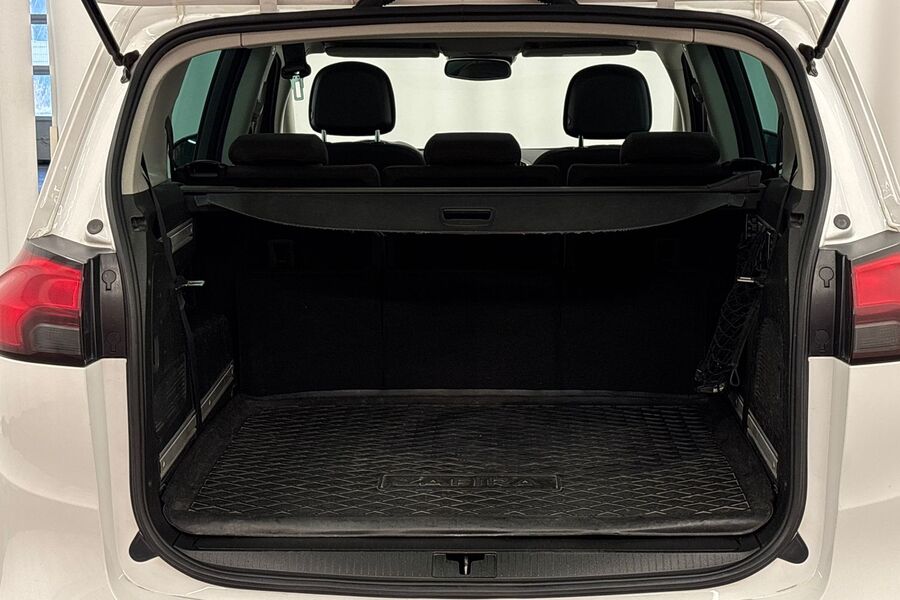 Opel Zafira Tourer vaihtoauto