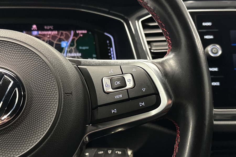 Volkswagen T-Roc vaihtoauto