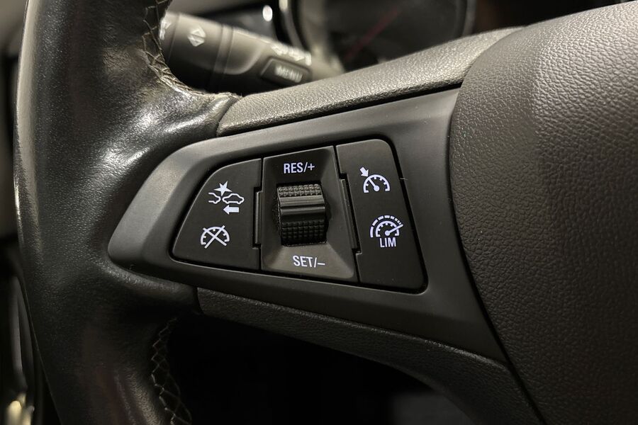 Opel Astra vaihtoauto