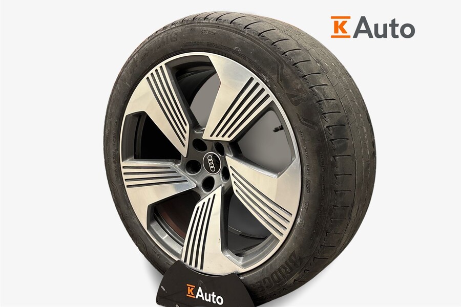 Audi e-tron vaihtoauto