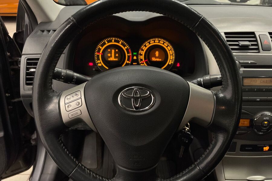 Toyota Corolla vaihtoauto