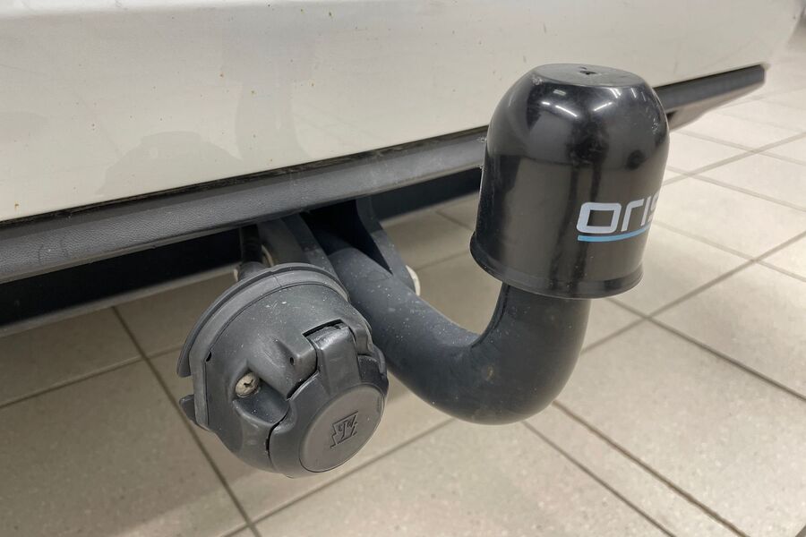 Volkswagen Touran vaihtoauto