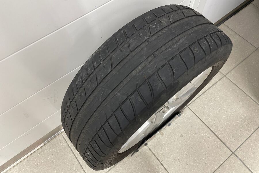 Volkswagen Touran vaihtoauto