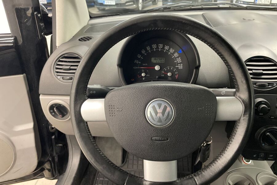 Volkswagen New Beetle vaihtoauto