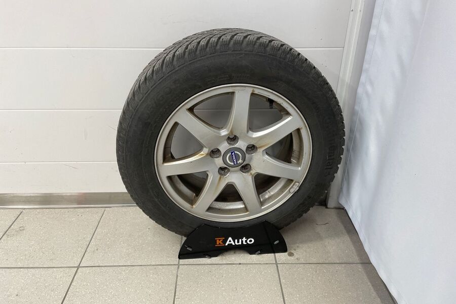 Volvo V70 vaihtoauto