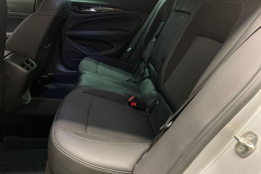 Opel Insignia vaihtoauto